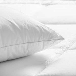 Zimmer mit Kingsize-Bett